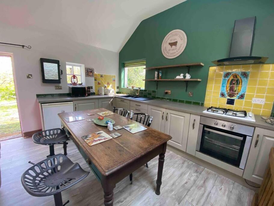 Вилла The Milking Parlour Collinstown  Экстерьер фото